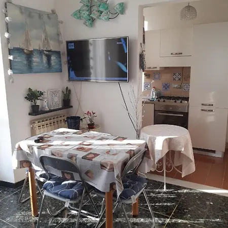 Appartamento Anna Varazze Lägenhet